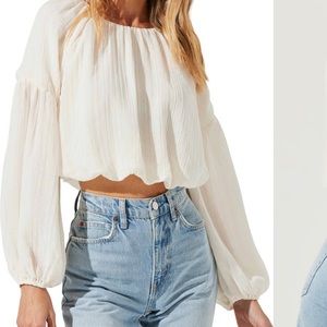 ASTR the Label Long Sleeve Bubble Hem Top